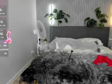 Linda-Zefir  live sex cam