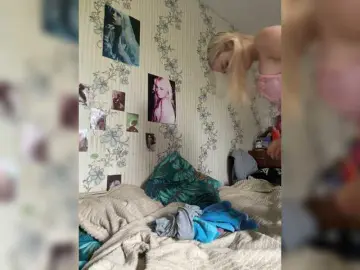 NikaMii  live sex cam