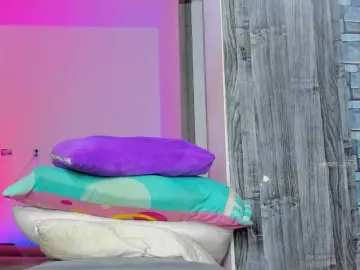 Angisousa  live sex cam