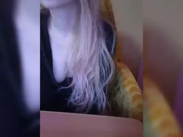 Alexi12  live sex cam