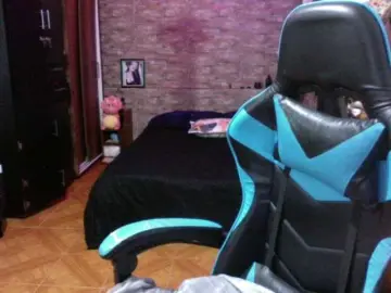 AngelaQueen  live sex cam