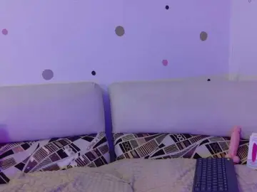 Bella-Moon  live sex cam