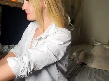 BellaTeall  live sex cam