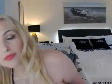 DeliciousAlba  live sex cam