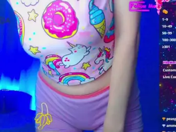 Emelicristal  live sex cam