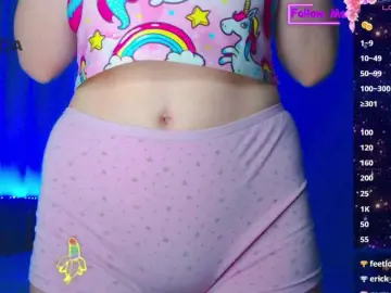 Emelicristal  live sex cam