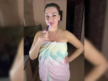 Madelynn  live sex cam