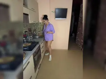 Madelynn  live sex cam