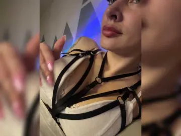 Milena7774  live sex cam