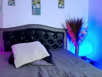 Triipsy  live sex cam