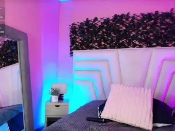 Triipsy  live sex cam