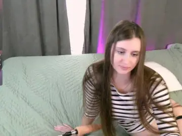 Britneyfox  live sex cam