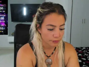 Luckyjok  live sex cam