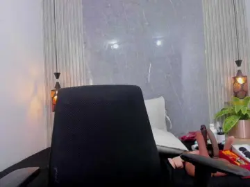 Eva-milfxxx  live sex cam