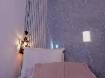 Eva-milfxxx  live sex cam