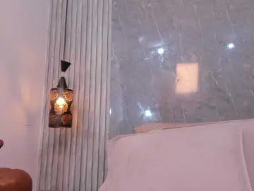 Eva-milfxxx  live sex cam
