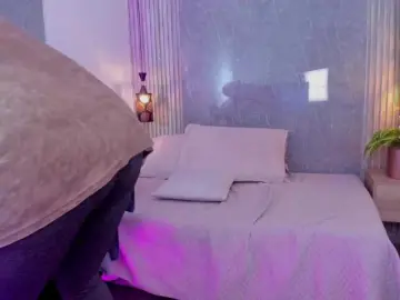 Eva-milfxxx  live sex cam