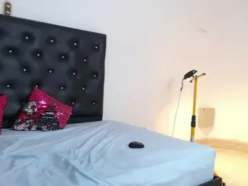 Petitecherry  live sex cam