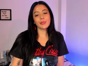 Lauratoro  live sex cam