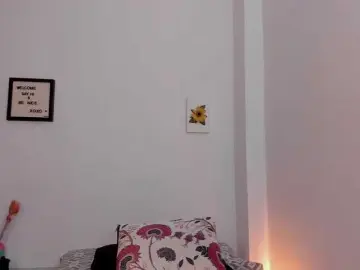 Lauratoro  live sex cam