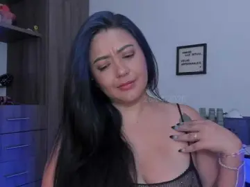 Lauratoro  live sex cam