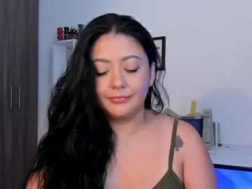 Lauratoro  live sex cam