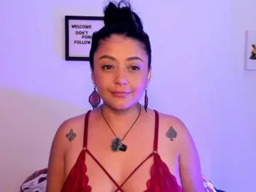 Lauratoro  live sex cam