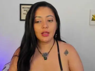 Lauratoro  live sex cam