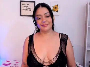 Lauratoro  live sex cam