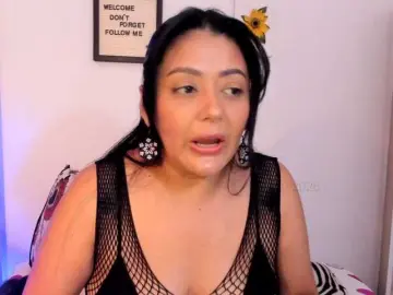 Lauratoro  live sex cam