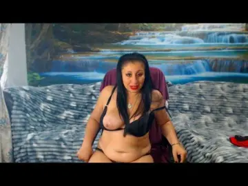 MoistMady  live sex cam