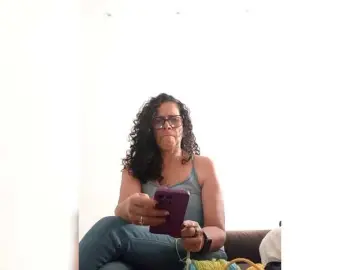 Taniamilf69  live sex cam