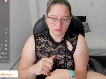 Alejandramilf  live sex cam