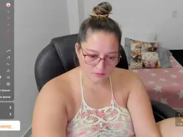 Alejandramilf  live sex cam