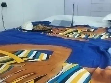 Petittegoddess254  live sex cam