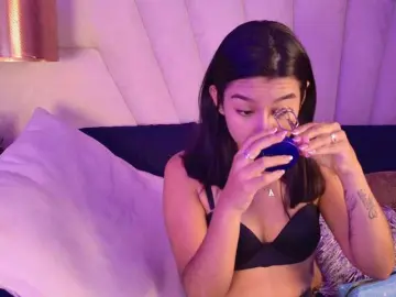 Alyssa-Ray  live sex cam