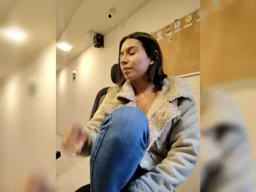 Alyssa-Ray  live sex cam