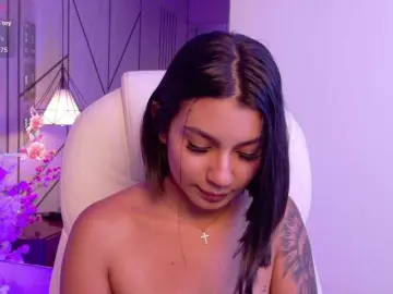 Alyssa-Ray  live sex cam