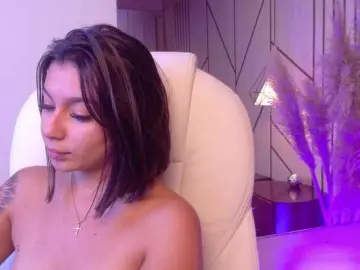 Alyssa-Ray  live sex cam