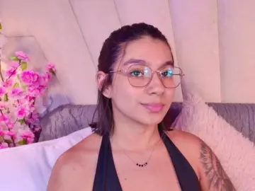 Alyssa-Ray  live sex cam