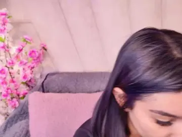 Alyssa-Ray  live sex cam