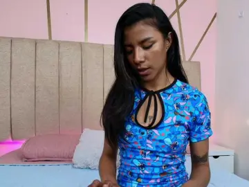 Keily-Foxxy  live sex cam