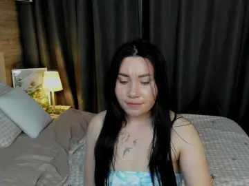 LunaVeyne  live sex cam