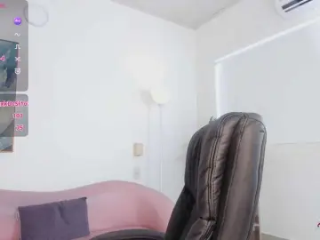 Kylie-soraya  live sex cam