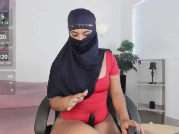 Kylie-soraya  live sex cam