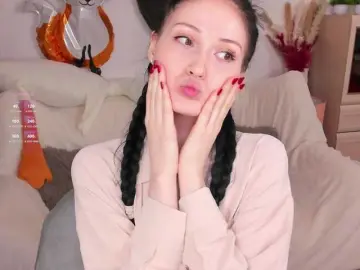 LisaMooore  live sex cam