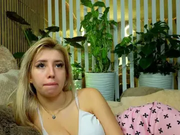 MiaLiaHot  live sex cam