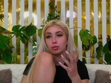 MiaLiaHot  live sex cam