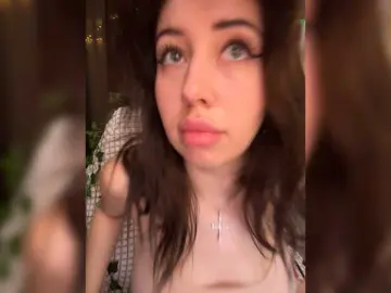MiaLiaHot  live sex cam