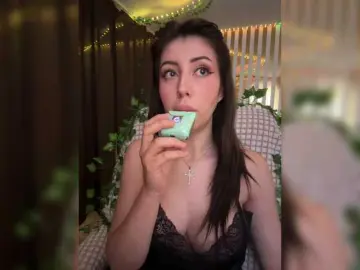 MiaLiaHot  live sex cam